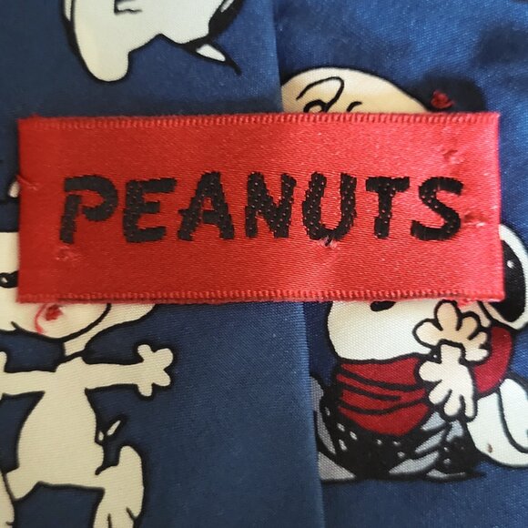 Peanuts ~ Charlie and Snoopy Necktie ~ Excellent Condition - Picture 6 of 7